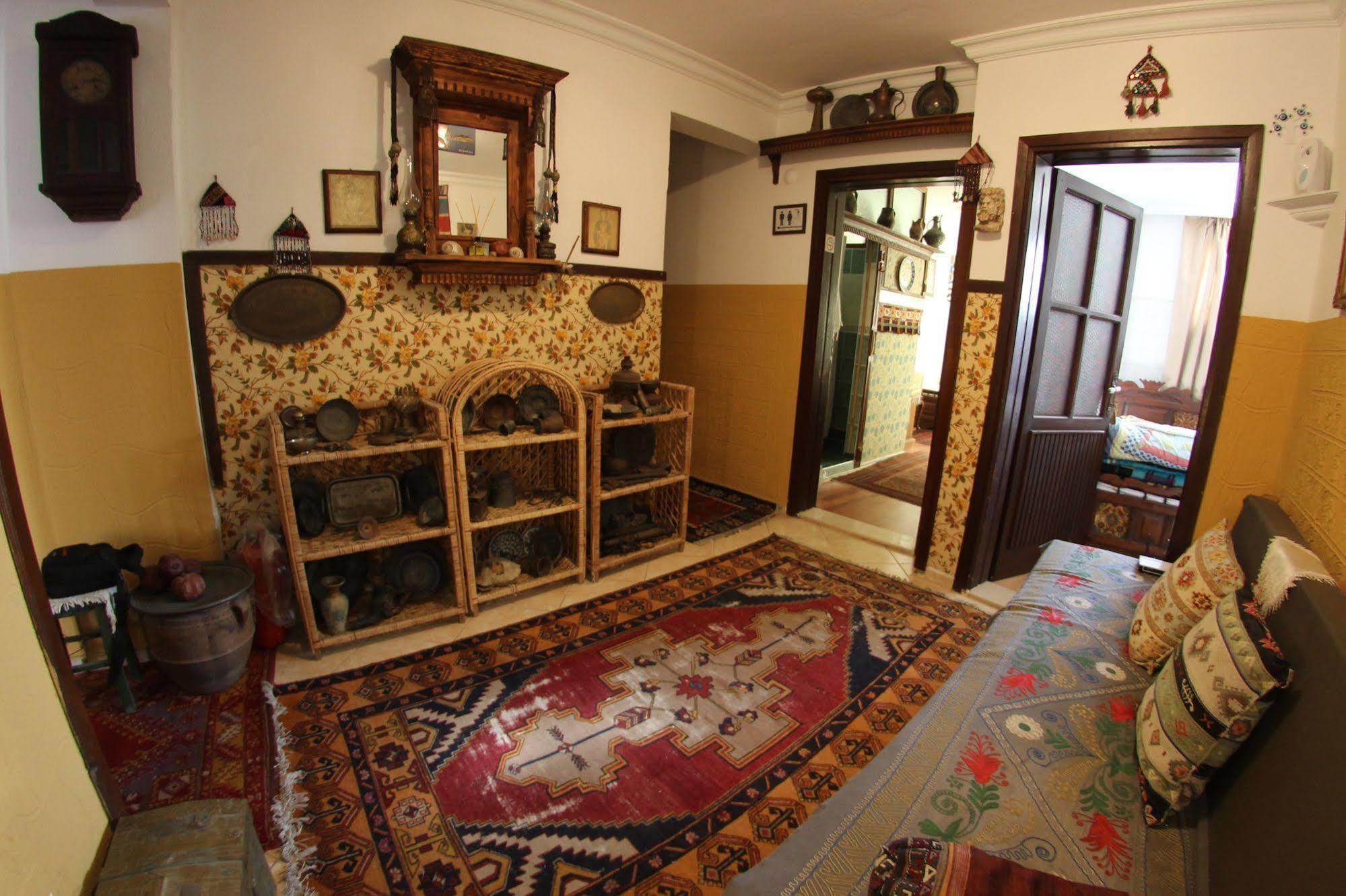 Homeros Pension & Guesthouse Selçuk Bagian luar foto